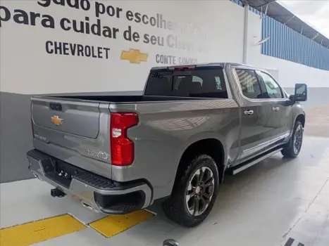 CHEVROLET Silverado 5.3 V8 1500 HIGH COUNTRY CABINE DUPLA 4X4 AUTOMTICO, Foto 3