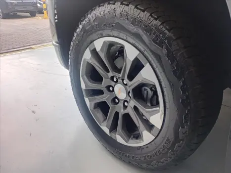 CHEVROLET Silverado 5.3 V8 1500 HIGH COUNTRY CABINE DUPLA 4X4 AUTOMTICO, Foto 16