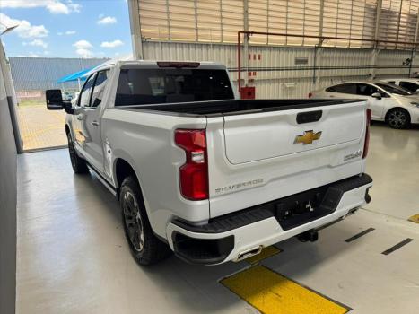 CHEVROLET Silverado 5.3 V8 1500 HIGH COUNTRY CABINE DUPLA 4X4 AUTOM�TICO, Foto 3