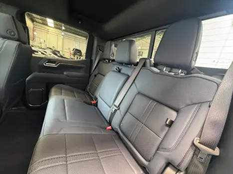 CHEVROLET Silverado 5.3 V8 1500 HIGH COUNTRY CABINE DUPLA 4X4 AUTOM�TICO, Foto 8