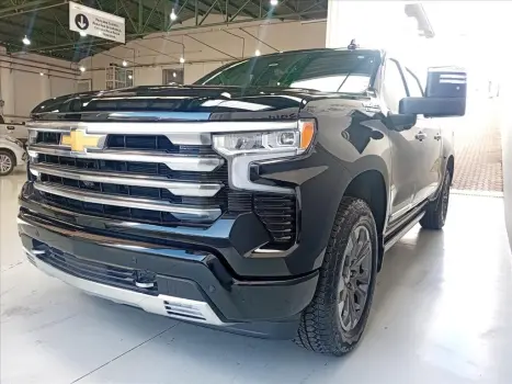 CHEVROLET Silverado 5.3 V8 1500 HIGH COUNTRY CABINE DUPLA 4X4 AUTOM�TICO, Foto 1