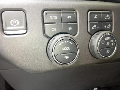 CHEVROLET Silverado 5.3 V8 1500 HIGH COUNTRY CABINE DUPLA 4X4 AUTOM�TICO, Foto 11