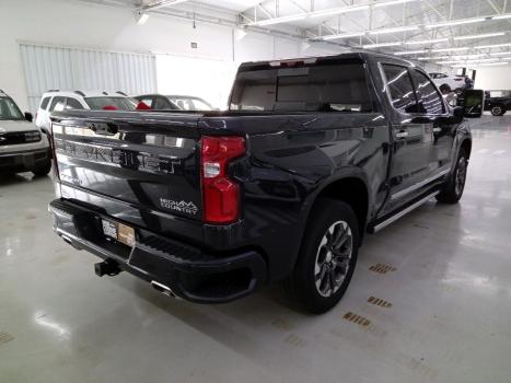 CHEVROLET Silverado 5.3 V8 1500 HIGH COUNTRY CABINE DUPLA 4X4 AUTOM�TICO, Foto 3