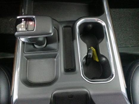 CHEVROLET Silverado 5.3 V8 1500 HIGH COUNTRY CABINE DUPLA 4X4 AUTOM�TICO, Foto 11