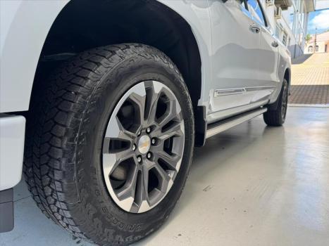 CHEVROLET Silverado 5.3 V8 1500 HIGH COUNTRY CABINE DUPLA 4X4 AUTOM�TICO, Foto 19