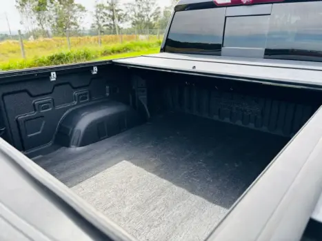 CHEVROLET Silverado 5.3 V8 1500 HIGH COUNTRY CABINE DUPLA 4X4 AUTOM�TICO, Foto 13