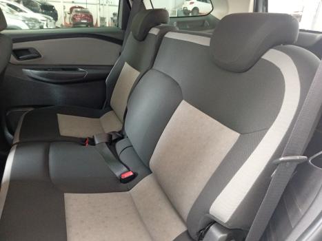 CHEVROLET Spin 1.8 4P FLEX ADVANTAGE AUTOM�TICO, Foto 13