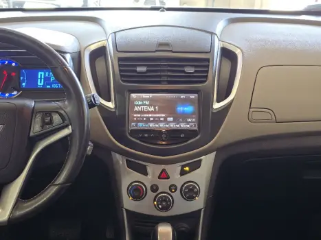 CHEVROLET Tracker 1.8 16V 4P FLEX LTZ AUTOMÁTICO, Foto 8 CHEVROLET Tracker 1.8 16V 4P FLEX LTZ AUTOMÁTICO, Foto 8