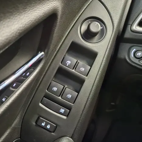 CHEVROLET Tracker 1.4 16V 4P FLEX LT TURBO AUTOM�TICO, Foto 18