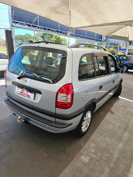 CHEVROLET Zafira 2.0 4P FLEX EXPRESSION 7 LUGARES AUTOM�TICO, Foto 3