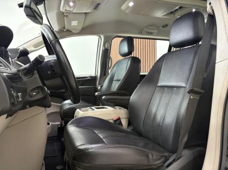 CHRYSLER Town & Country 3.8 V6 12V 4P TOURING AUTOM�TICO, Foto 6