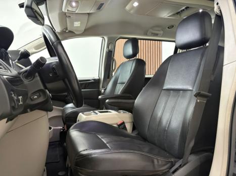 CHRYSLER Town & Country 3.8 V6 12V 4P TOURING AUTOMÁTICO, Foto 8
