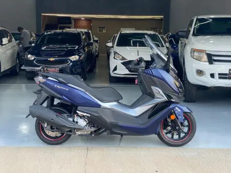 DAFRA Cruisym 300 , Foto 4