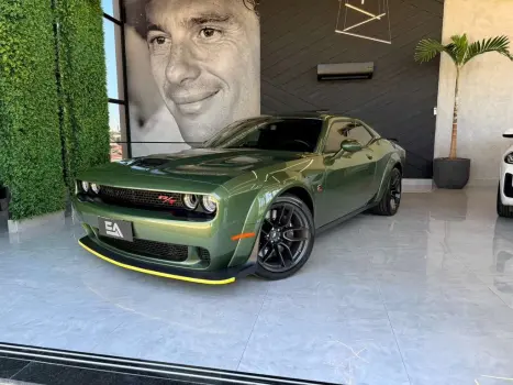 DODGE Challenger 6.4 V8 HEMI R-T SCAT PACK TORQUEFLITE AUTOM�TICO, Foto 4
