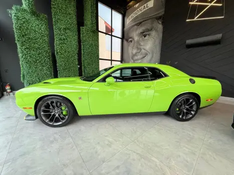 DODGE Challenger 6.4 V8 HEMI R-T SCAT PACK TORQUEFLITE AUTOM�TICO, Foto 5
