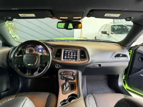 DODGE Challenger 6.4 V8 HEMI R-T SCAT PACK TORQUEFLITE AUTOM�TICO, Foto 6