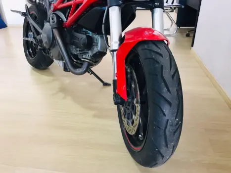 DUCATI Monster 796 ABS, Foto 4 DUCATI Monster 796 ABS, Foto 4