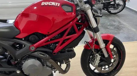 DUCATI Monster 796 ABS, Foto 6