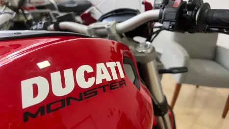 DUCATI Monster 796 ABS, Foto 10