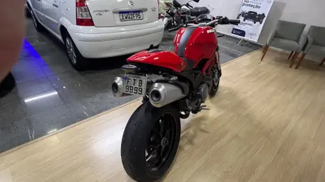 DUCATI Monster 796 ABS, Foto 17