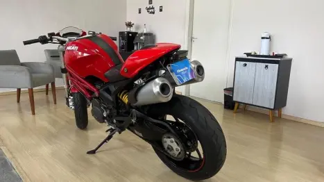 DUCATI Monster 796 ABS, Foto 2