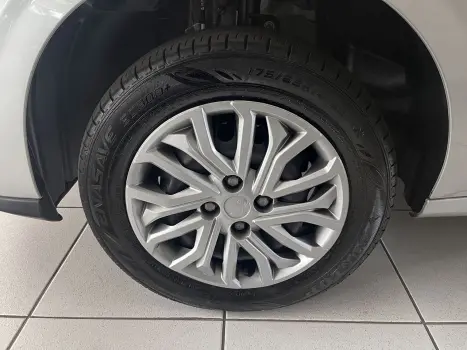 FIAT Argo 1.0 FLEX FIREFLY, Foto 10