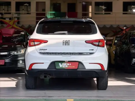 FIAT Argo 1.8 4P FLEX E.TORQ TREKKING AUTOM�TICO, Foto 8