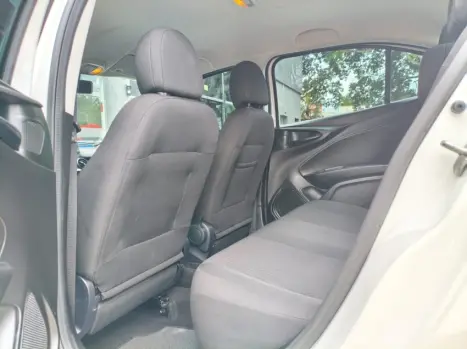 FIAT Cronos 1.3 4P FLEX DRIVE AUTOM�TICO CVT, Foto 14