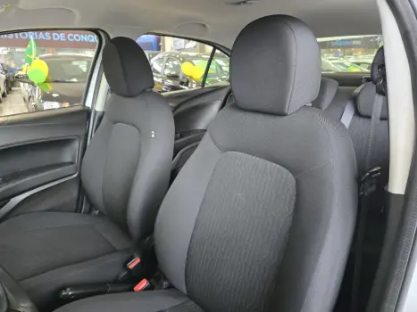 FIAT Cronos 1.3 4P FLEX DRIVE AUTOM�TICO CVT, Foto 14