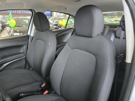 FIAT Cronos 1.3 4P FLEX DRIVE AUTOM�TICO CVT, Foto 14