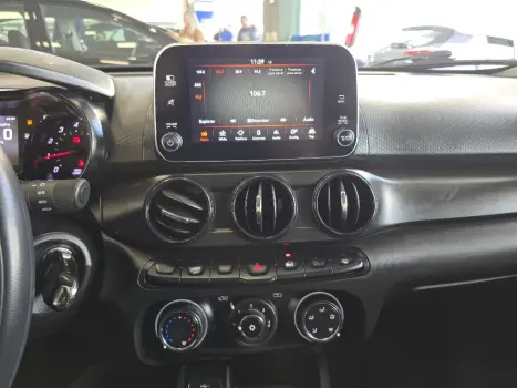 FIAT Cronos 1.3 4P FLEX DRIVE S-DESIGN AUTOM�TICO CVT, Foto 8