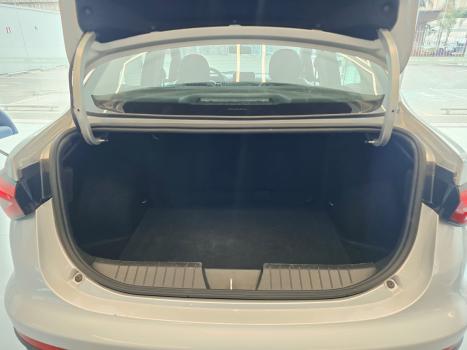 FIAT Cronos 1.3 4P FLEX DRIVE AUTOM�TICO CVT, Foto 9