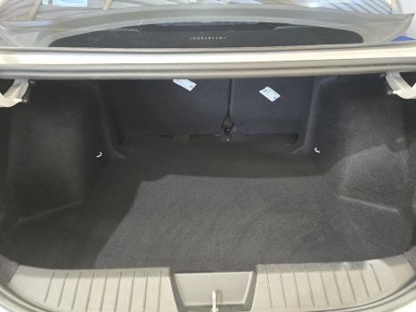 FIAT Cronos 1.8 4P FLEX PRECISION AUTOM�TICO, Foto 17