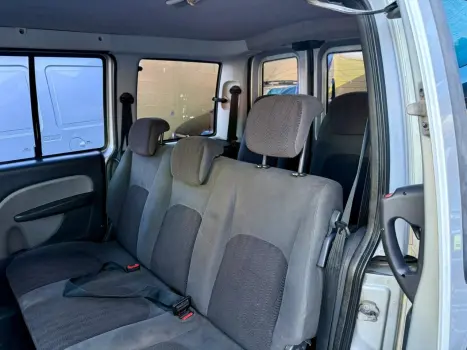 FIAT Doblo 1.8 16V 4P FLEX ESSENCE 7 LUGARES, Foto 6