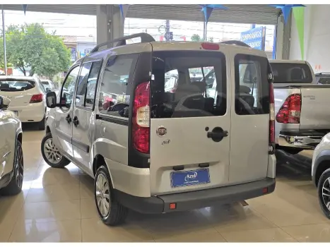 FIAT Doblo 1.8 16V 4P FLEX ESSENCE 7 LUGARES, Foto 4