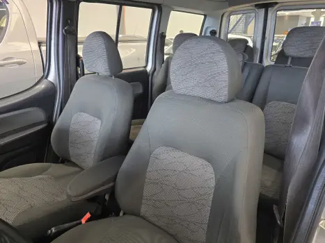FIAT Doblo 1.8 16V 4P FLEX ESSENCE 7 LUGARES, Foto 15