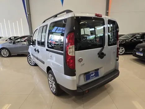 FIAT Doblo 1.8 16V 4P FLEX ESSENCE 7 LUGARES, Foto 4