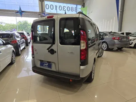 FIAT Doblo 1.8 16V 4P FLEX ESSENCE 7 LUGARES, Foto 6