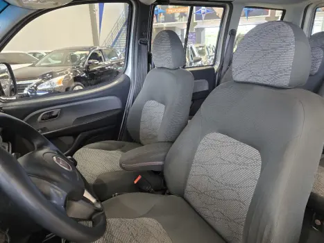 FIAT Doblo 1.8 16V 4P FLEX ESSENCE 7 LUGARES, Foto 16