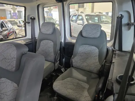 FIAT Doblo 1.8 16V 4P FLEX ESSENCE 7 LUGARES, Foto 18