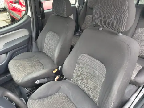 FIAT Doblo 1.8 16V 4P FLEX ESSENCE 6 LUGARES, Foto 6