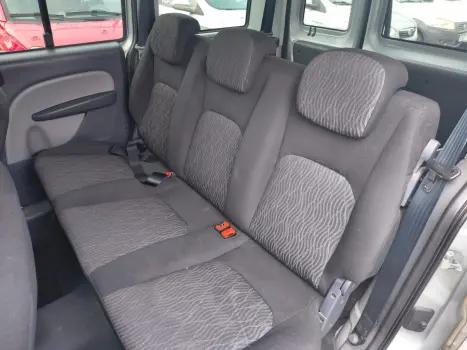 FIAT Doblo 1.8 16V 4P FLEX ESSENCE 6 LUGARES, Foto 7