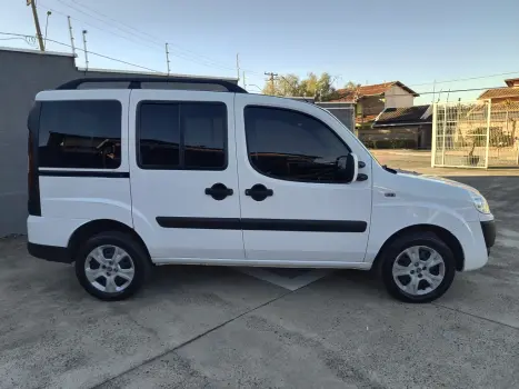 FIAT Doblo 1.8 16V 4P FLEX ESSENCE 7 LUGARES, Foto 6