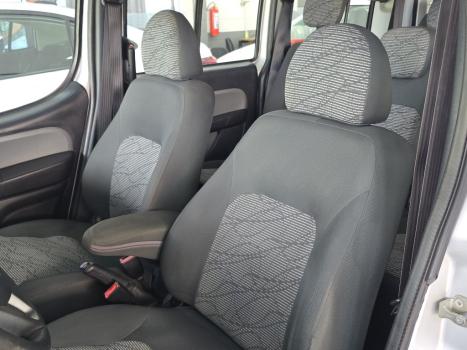 FIAT Doblo 1.8 16V 4P FLEX ESSENCE 7 LUGARES, Foto 14