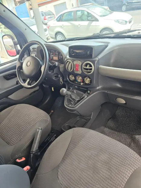 FIAT Doblo 1.8 16V 4P FLEX ADVENTURE 6 LUGARES, Foto 17