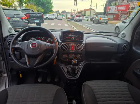 FIAT Doblo 1.8 4P FLEX ADVENTURE 6 LUGARES, Foto 9
