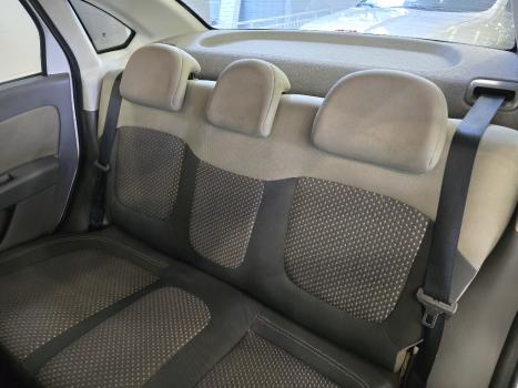 FIAT Grand Siena 1.6 16V 4P FLEX ESSENCE DUALOGIC AUTOMATIZADO, Foto 16