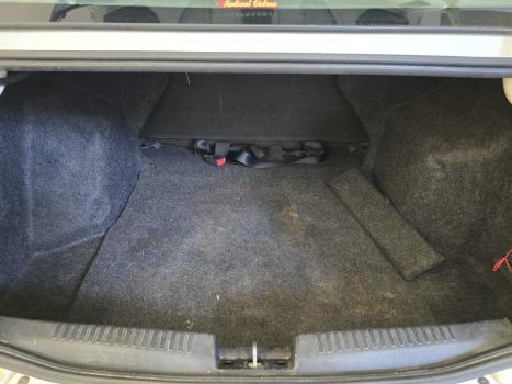 FIAT Grand Siena 1.6 16V 4P FLEX ESSENCE DUALOGIC AUTOMATIZADO, Foto 17