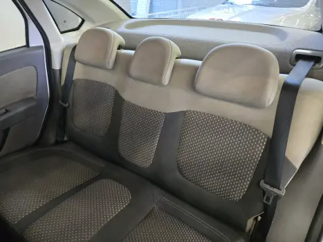 FIAT Grand Siena 1.6 16V 4P FLEX ESSENCE DUALOGIC AUTOMATIZADO, Foto 16