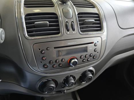 FIAT Grand Siena 1.6 16V 4P FLEX ESSENCE DUALOGIC AUTOMATIZADO, Foto 13